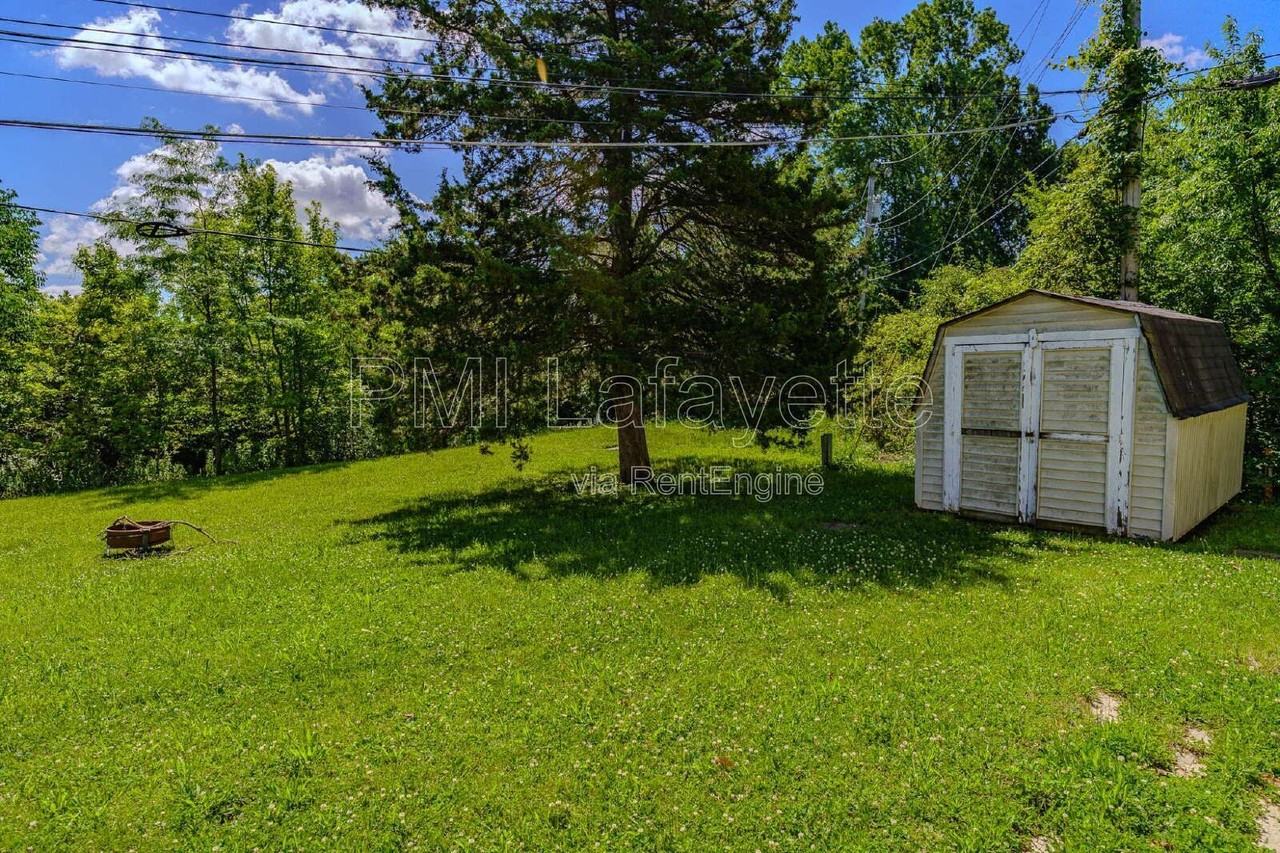 821 Julia Ln - Photo 5 of 24