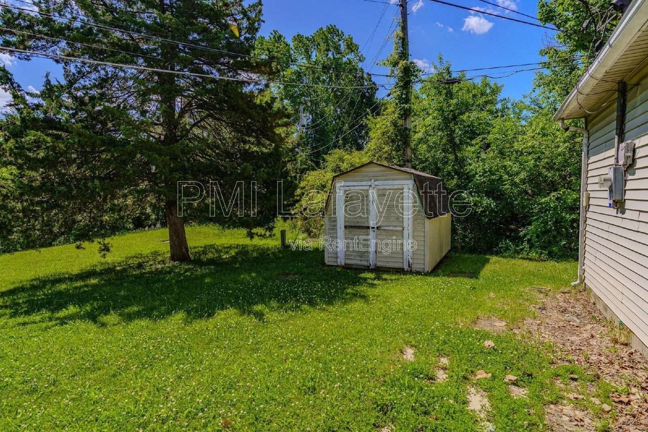 821 Julia Ln - Photo 6 of 24