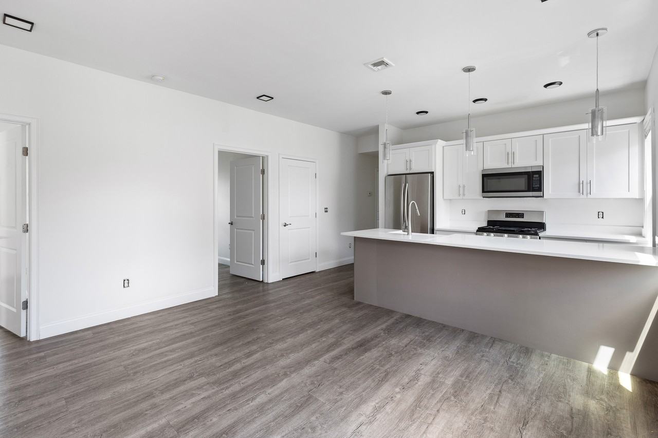 14 Trenton St #2 - Photo 2 of 10