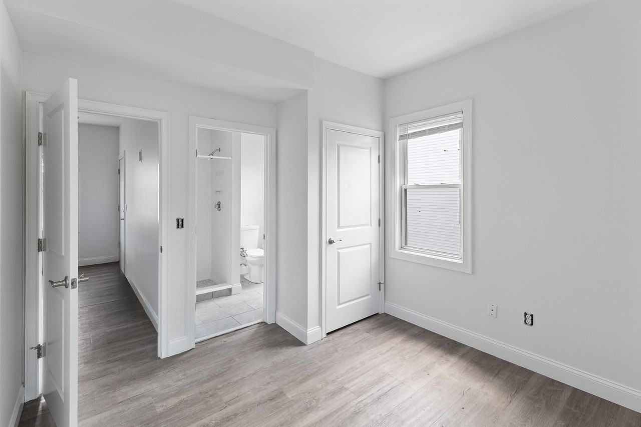 14 Trenton St #2 - Photo 5 of 10