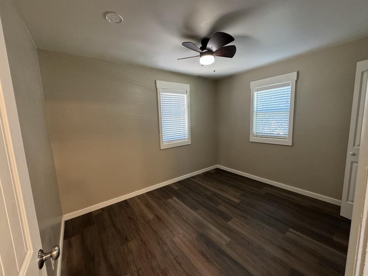 302 5th Ave - Photo 2 of 19