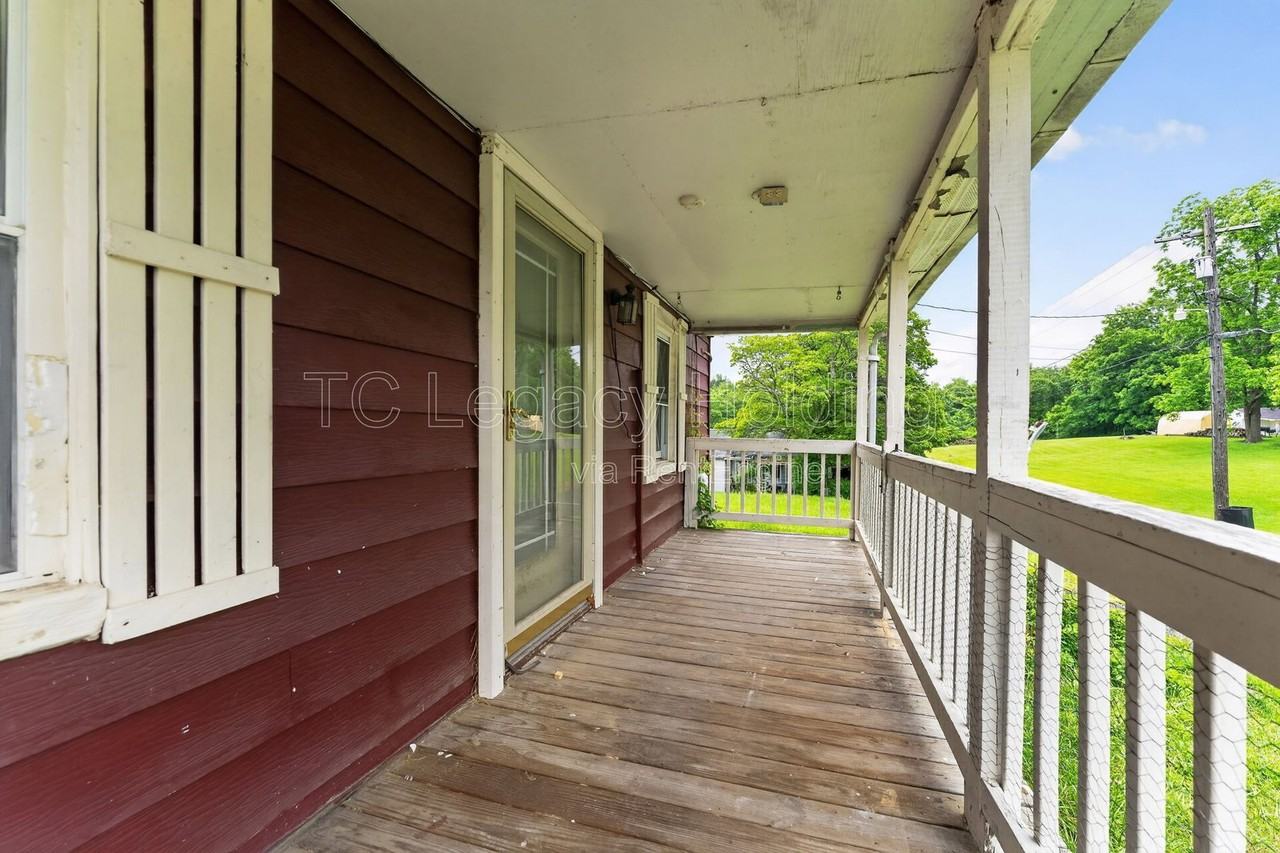44 Holbert Ave - Photo 3 of 35