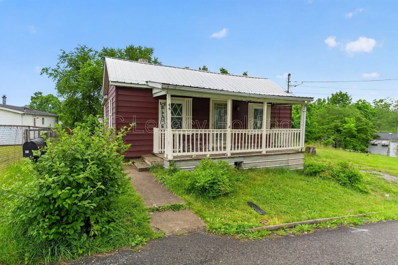 44 Holbert Ave - Photo 4 of 35
