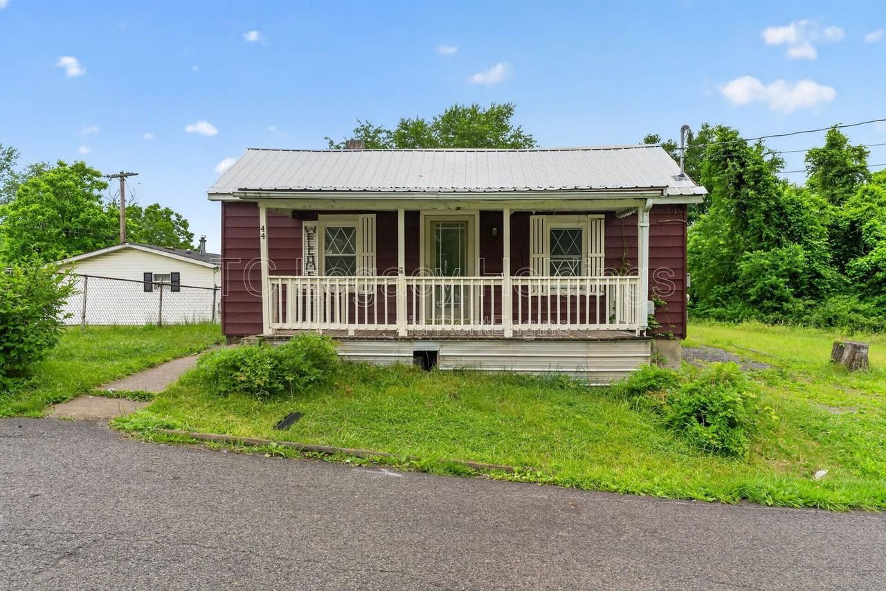 44 Holbert Ave - Photo 6 of 35