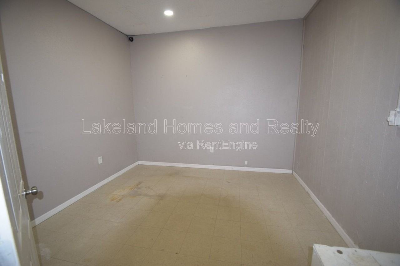817 N Lake Parker Ave - Photo 6 of 12