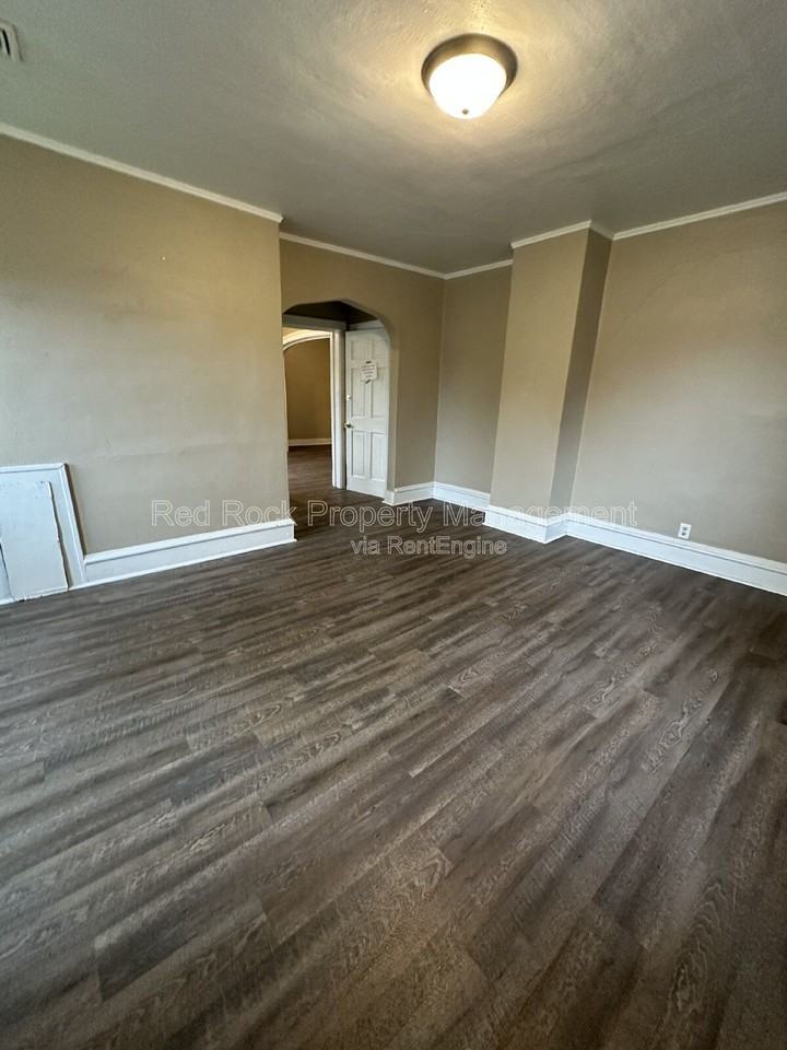809 Milton Ave #3 - Photo 3 of 5