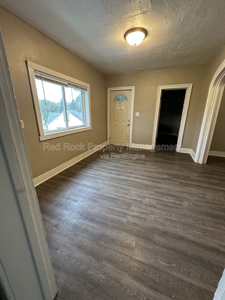 809 Milton Ave #3 - Photo 4 of 5