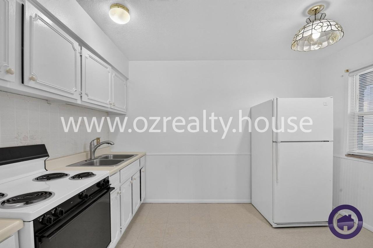 1914 Upton Ave #1 - Photo 6 of 12