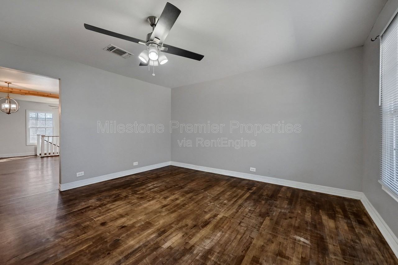 1624 S Fannin Ave - Photo 4 of 21