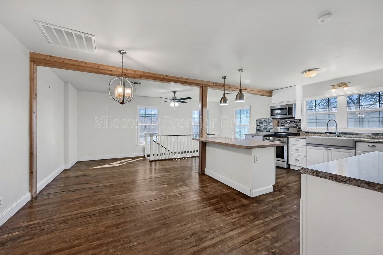 1624 S Fannin Ave - Photo 5 of 21