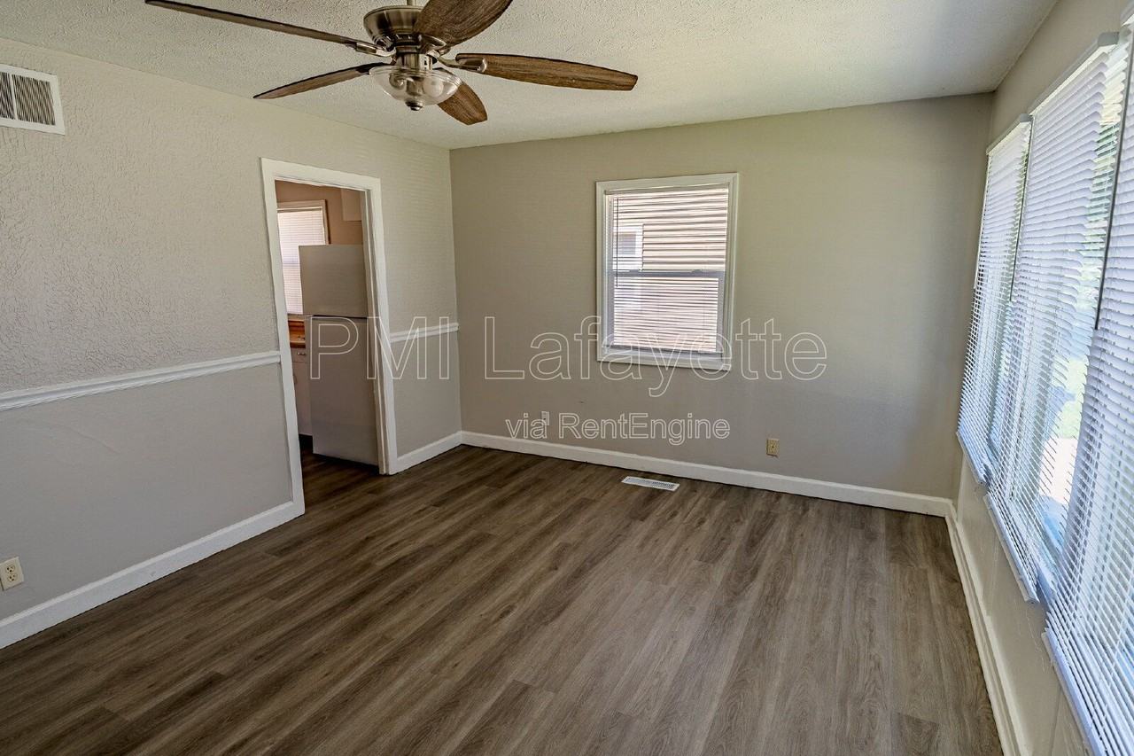 3302 Longlois Dr - Photo 4 of 28