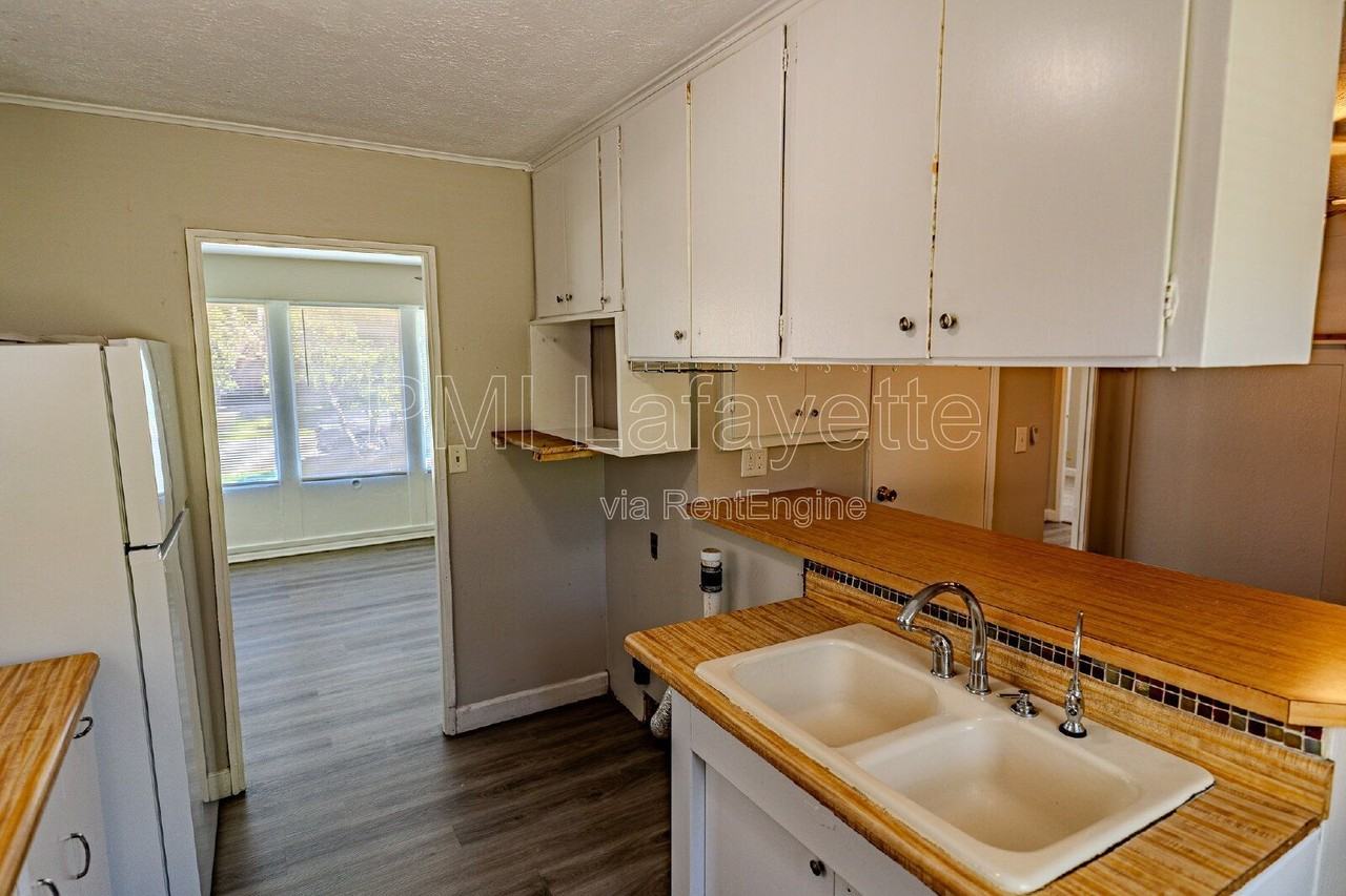 3302 Longlois Dr - Photo 6 of 28