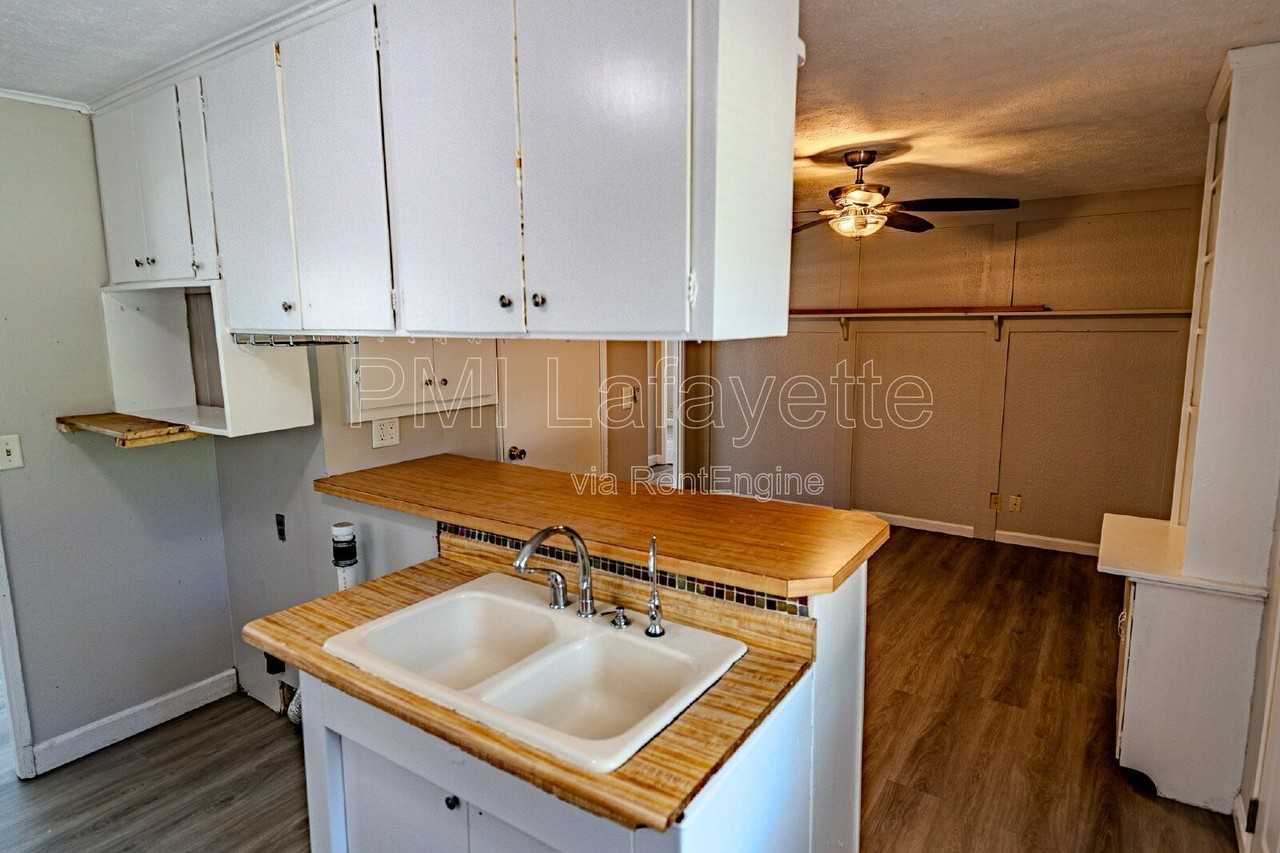 3302 Longlois Dr - Photo 7 of 28