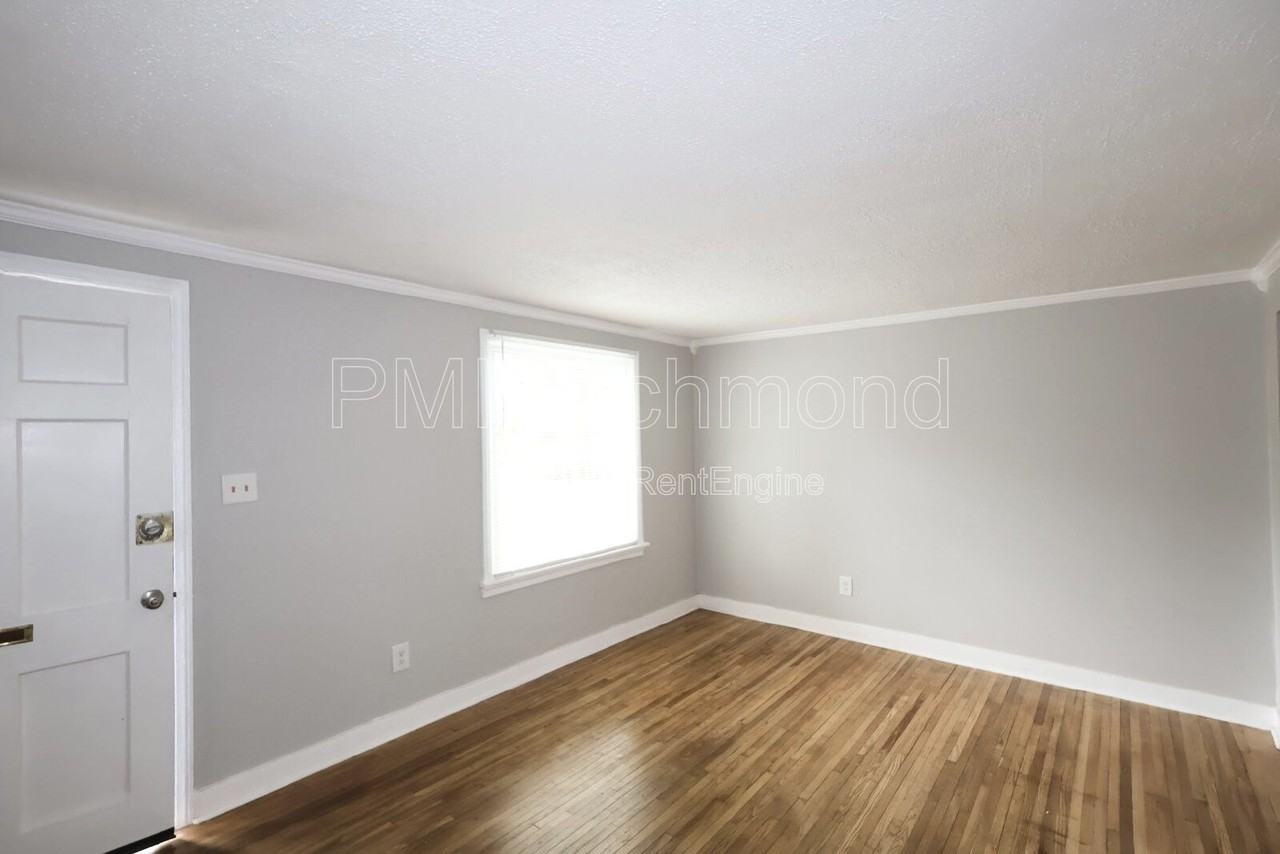 2405 Bransford Dr - Photo 5 of 25