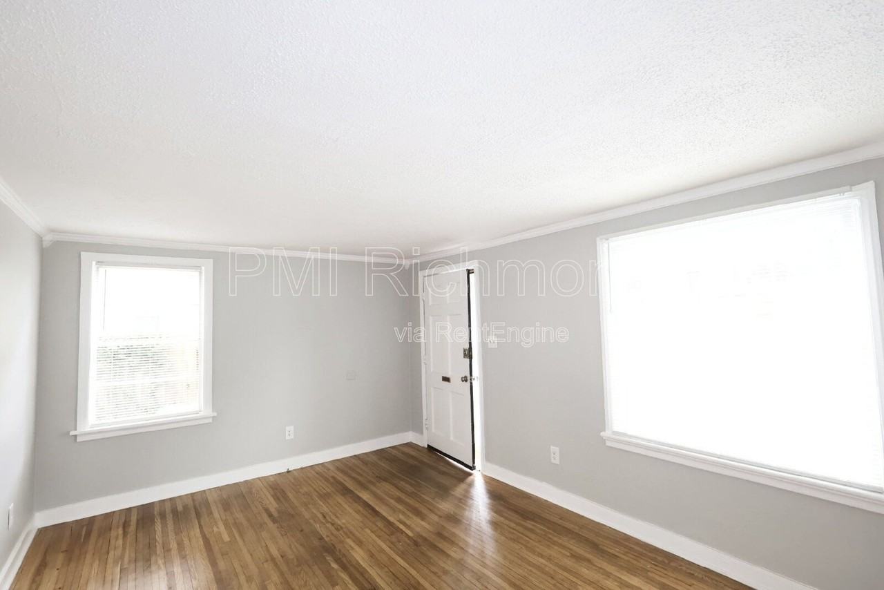 2405 Bransford Dr - Photo 6 of 25