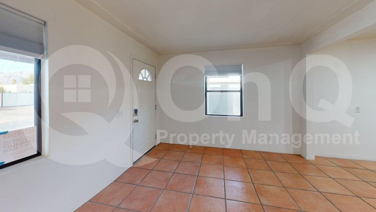 1002 E Simmons St - Photo 4 of 31