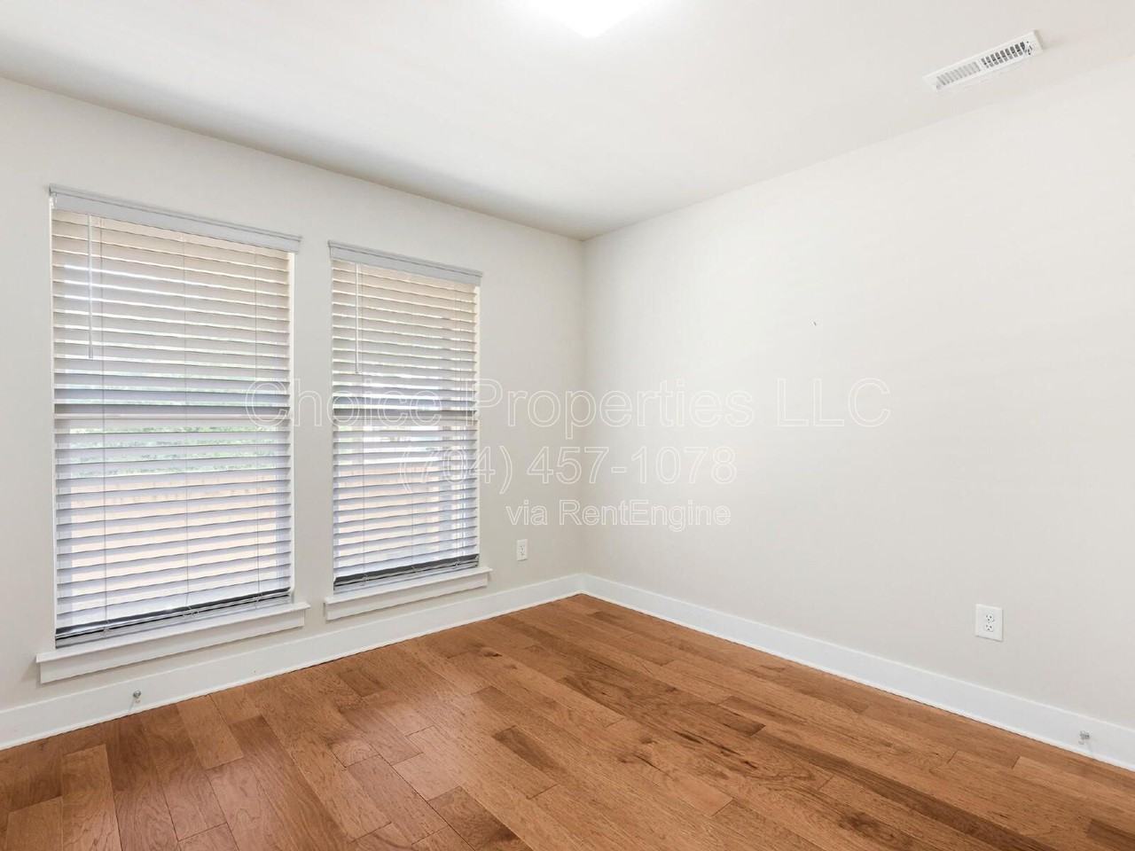 1575 Duckworth Ave - Photo 5 of 31