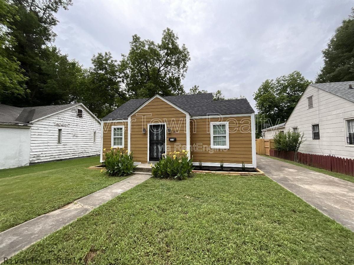 2677 Larose Ave - Photo 2 of 18