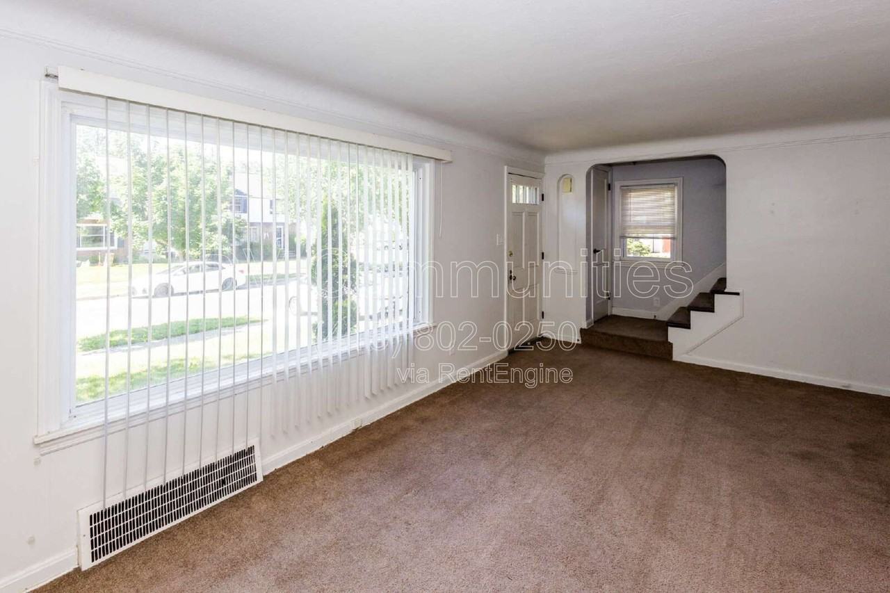 4871 Oakland Dr - Photo 2 of 17