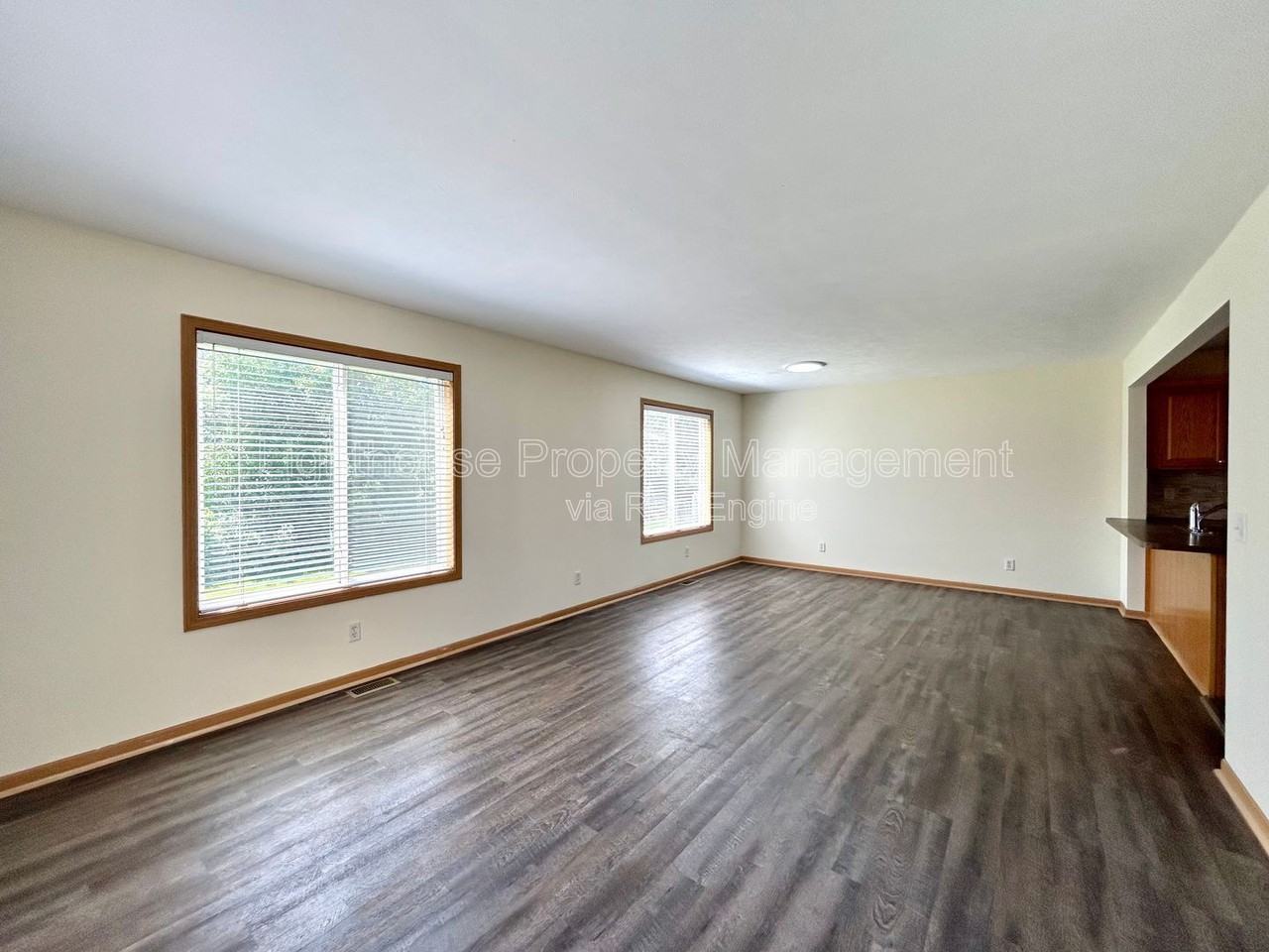 2103 Kinnrow Ave Nw - Photo 7 of 26