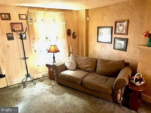 625 Lake St - Photo 3 of 39