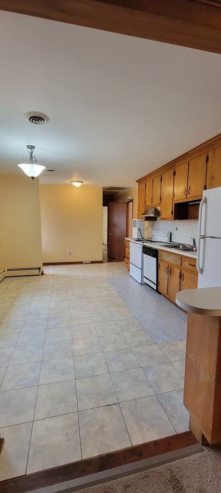 9608 Norfolk St - Photo 6 of 15