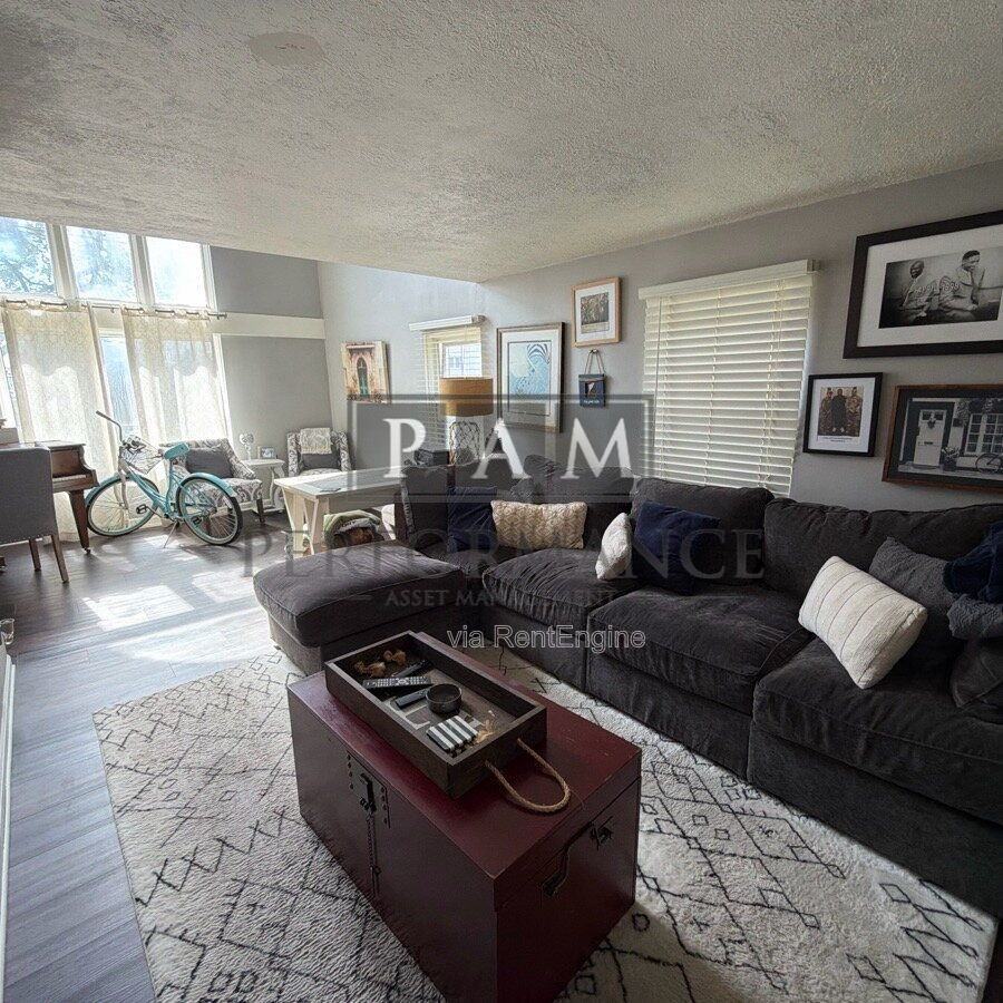 4730 5th Ave - Photo 4 of 44