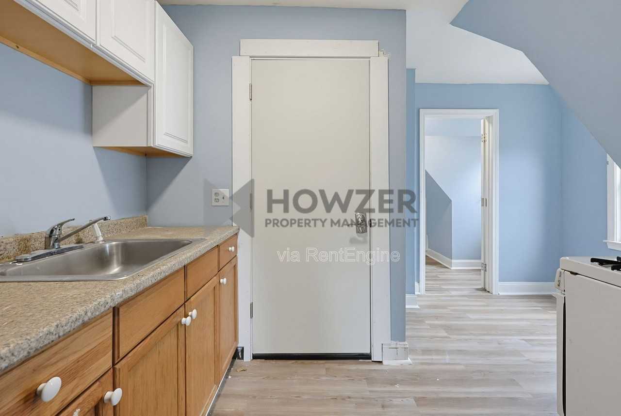 54 Broadway - Photo 6 of 20