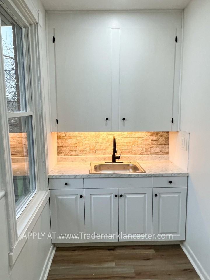 417 Hillside Ave #1 - Photo 4 of 20