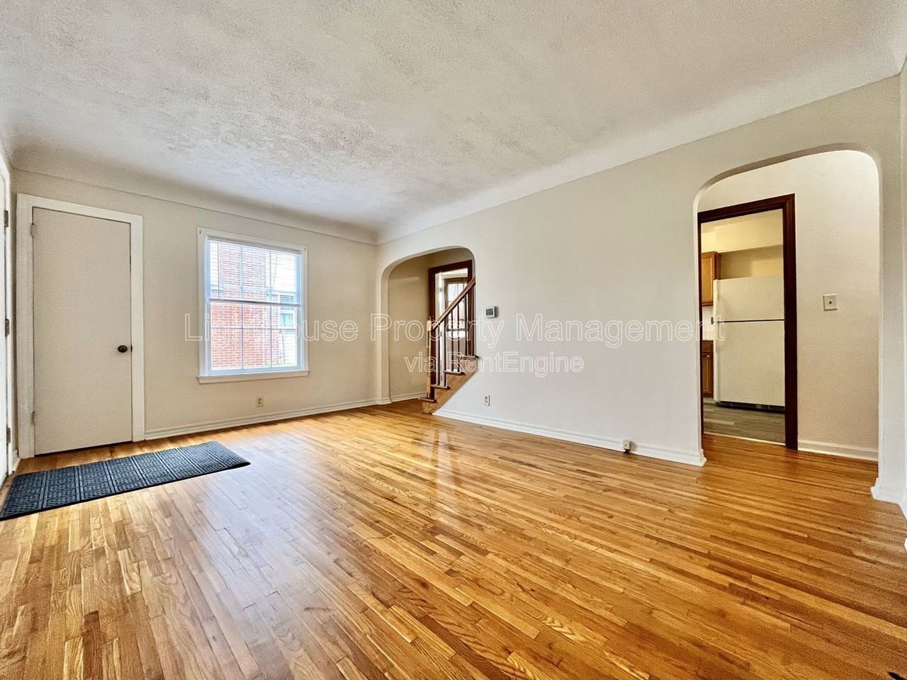 1656 Fremont Ave Nw - Photo 3 of 25