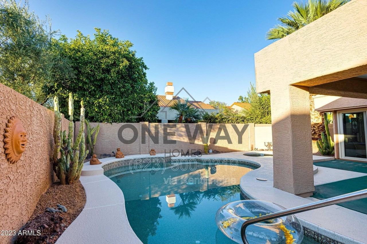 10086 E San Salvador Dr - Photo 6 of 19
