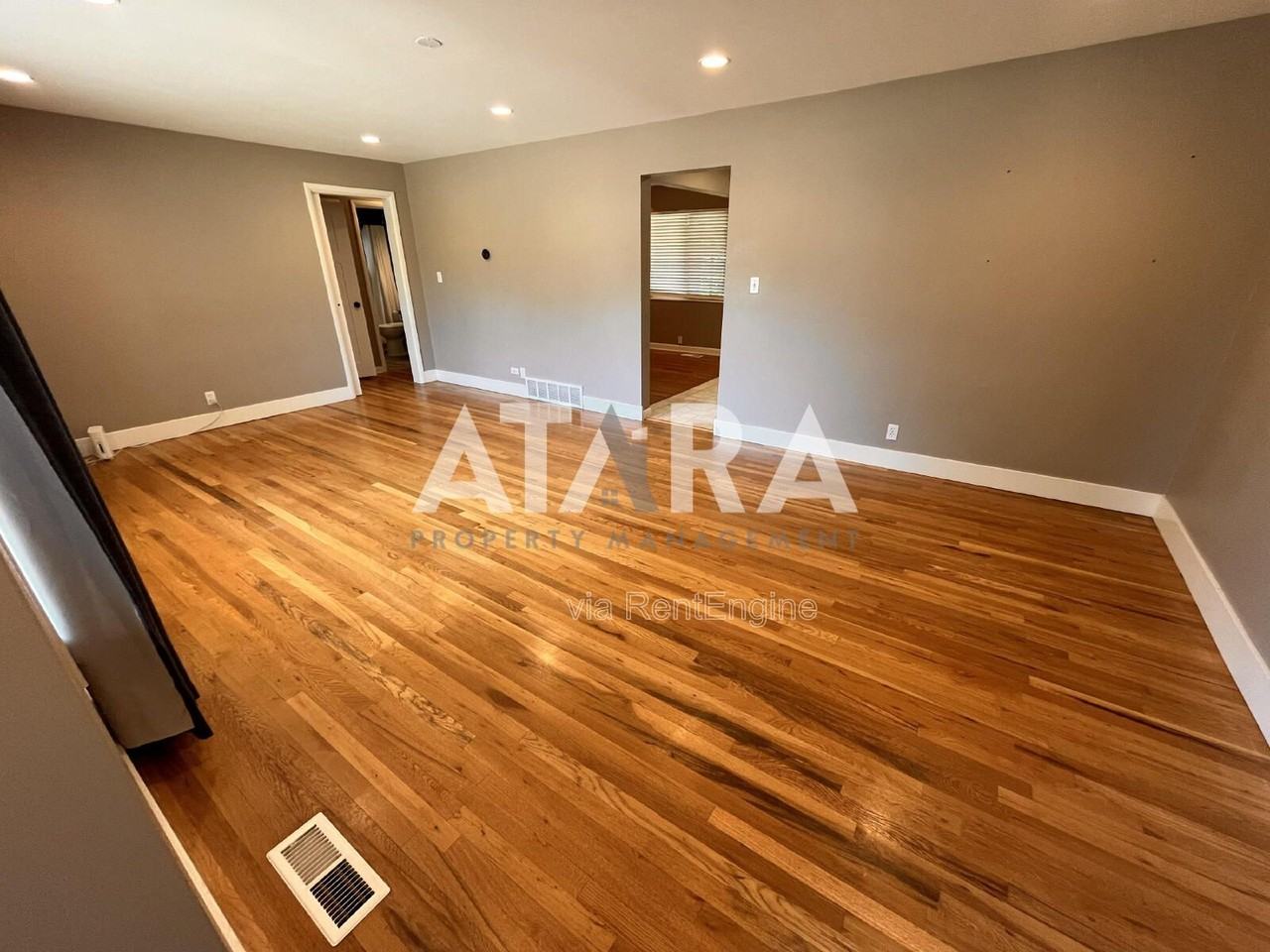 8696 S 1645 E - Photo 6 of 21