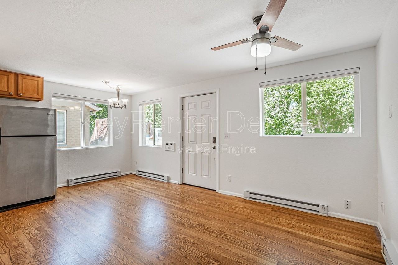3713 Wolff St - Photo 3 of 25