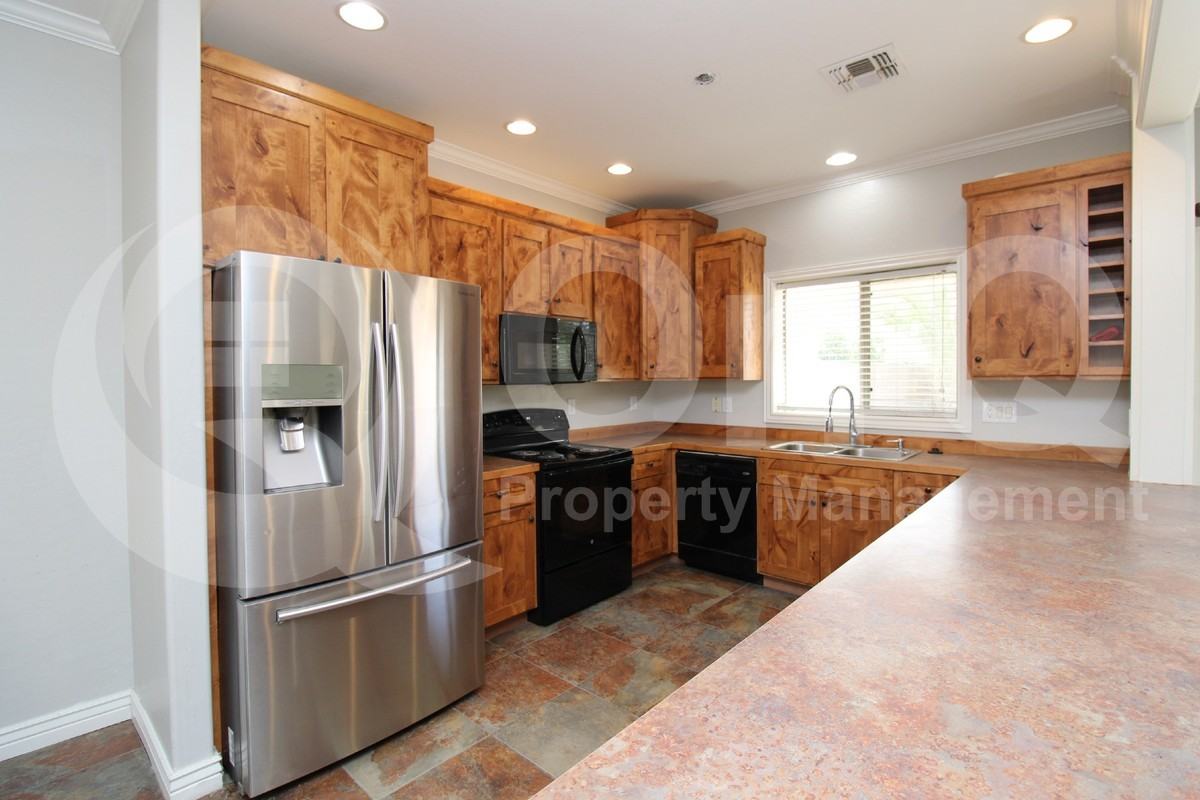 44851 W Zion Rd - Photo 3 of 21