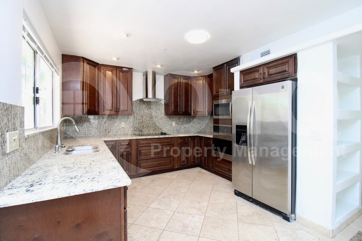 10635 N 129th St - Photo 3 of 29