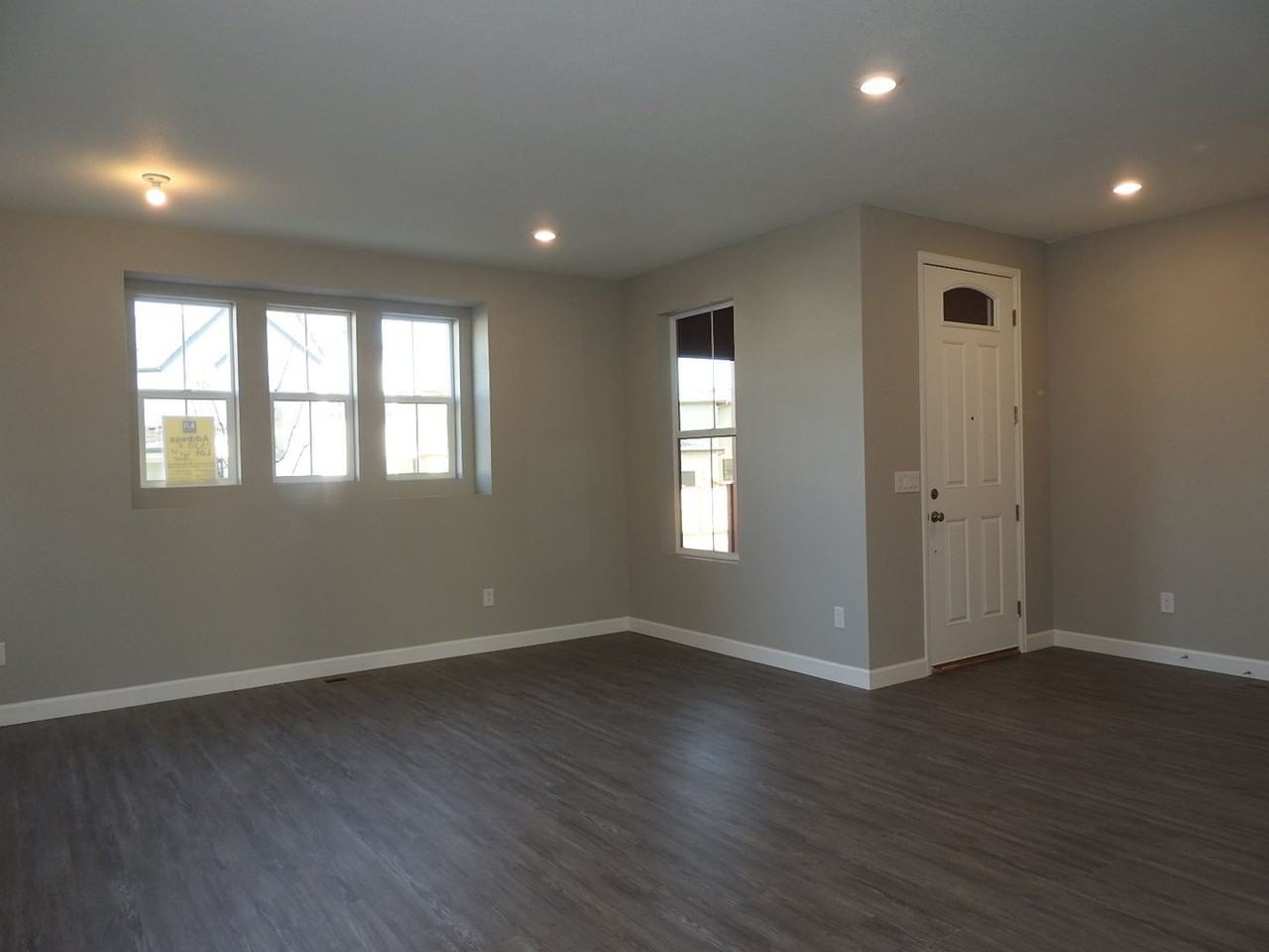 9320 E 61st Ave - Photo 2 of 21