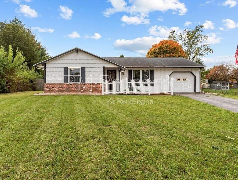 1717 Teasdale Ln - Photo 3 of 5
