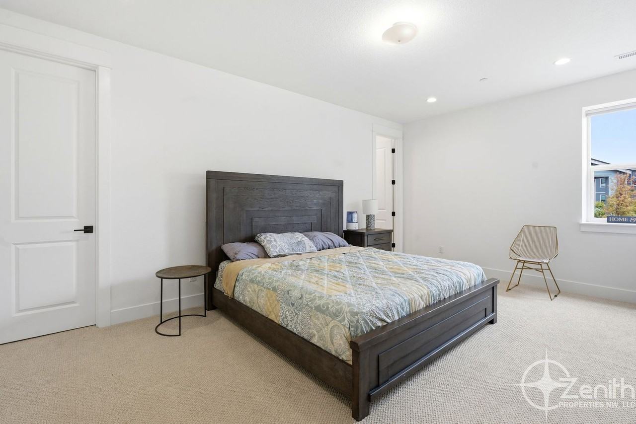 382 W Fir Loop - Photo 6 of 40