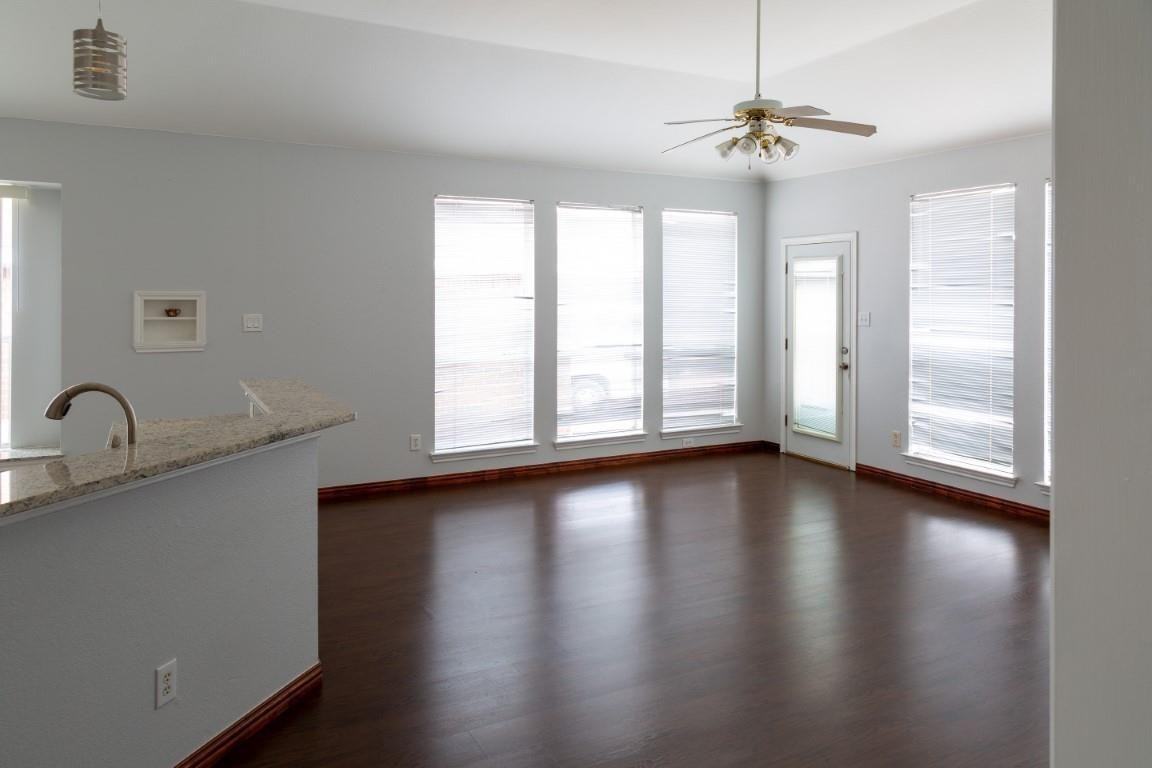 1524 Jessica Ln - Photo 7 of 26