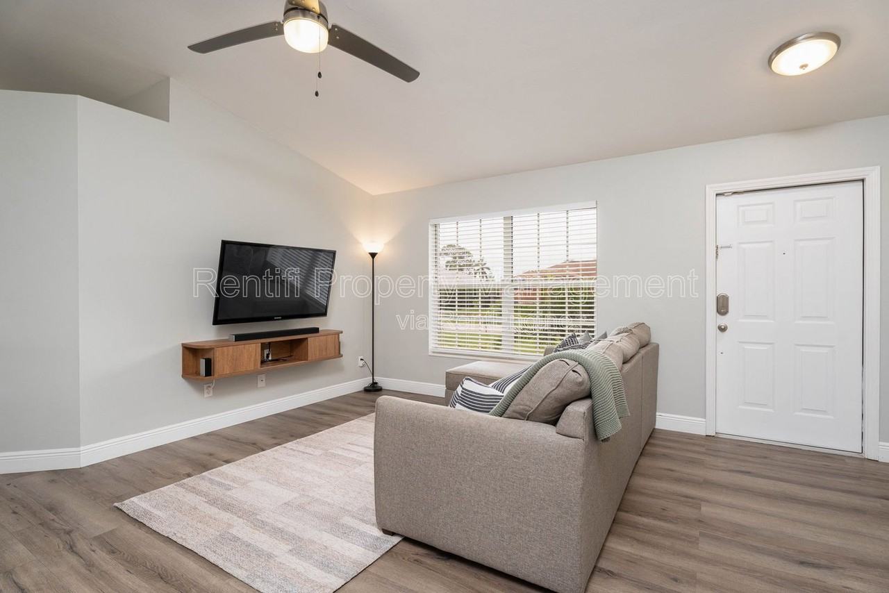 18266 Fuchsia Rd - Photo 6 of 29