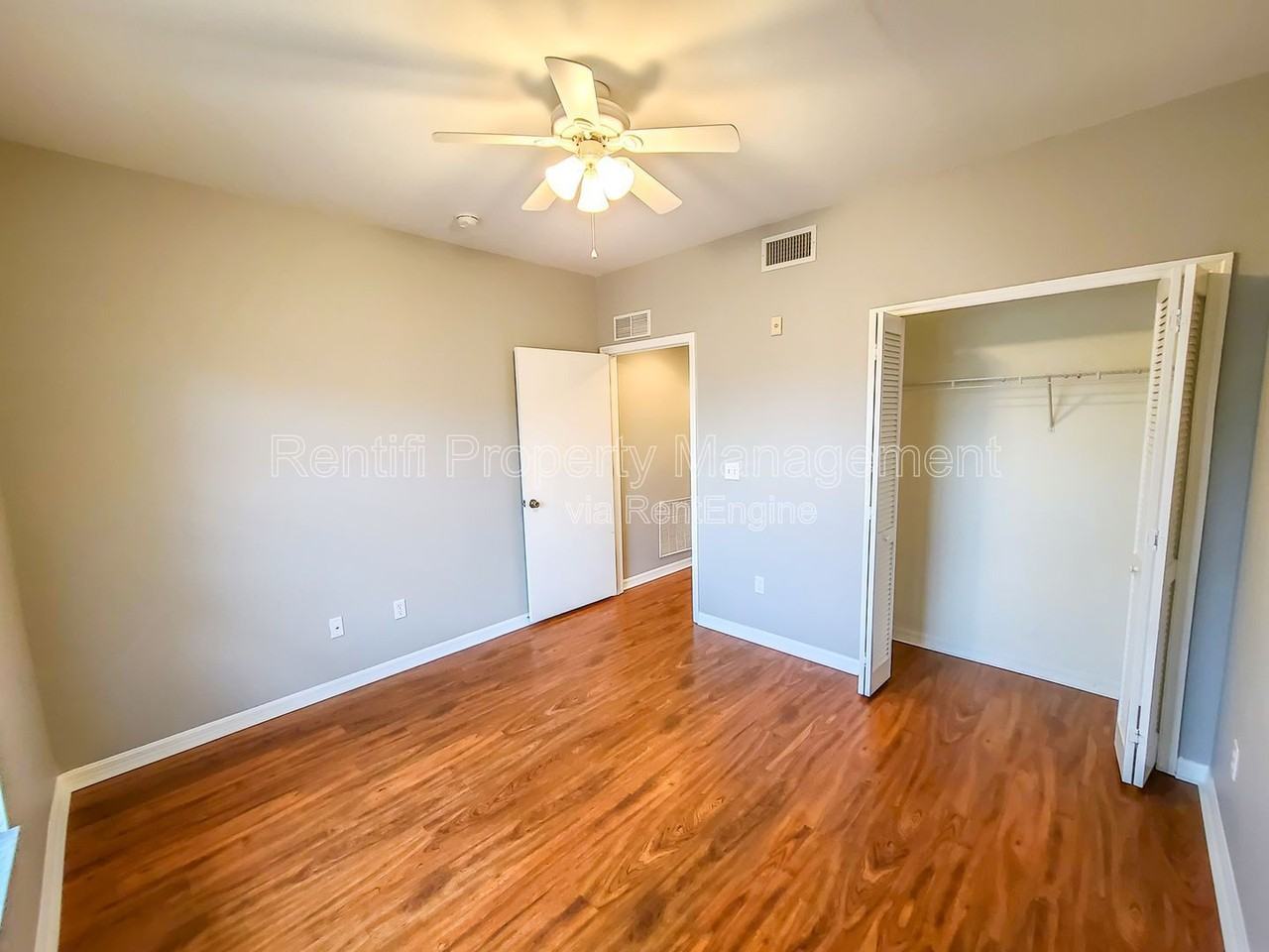 8513 Bernwood Cove Loop #208 - Photo 7 of 20