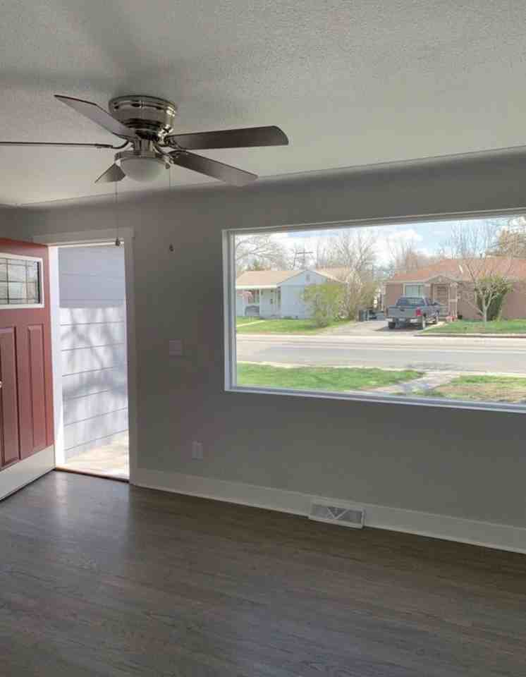 1173 Moline St - Photo 4 of 7