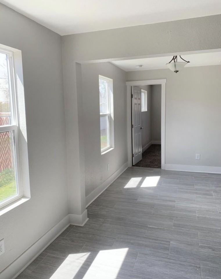 1173 Moline St - Photo 6 of 7