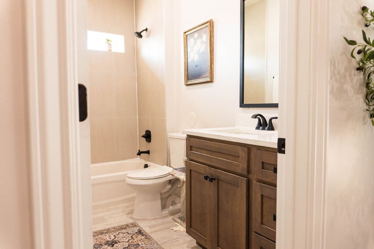 Apt #9 - Photo 3 of 10