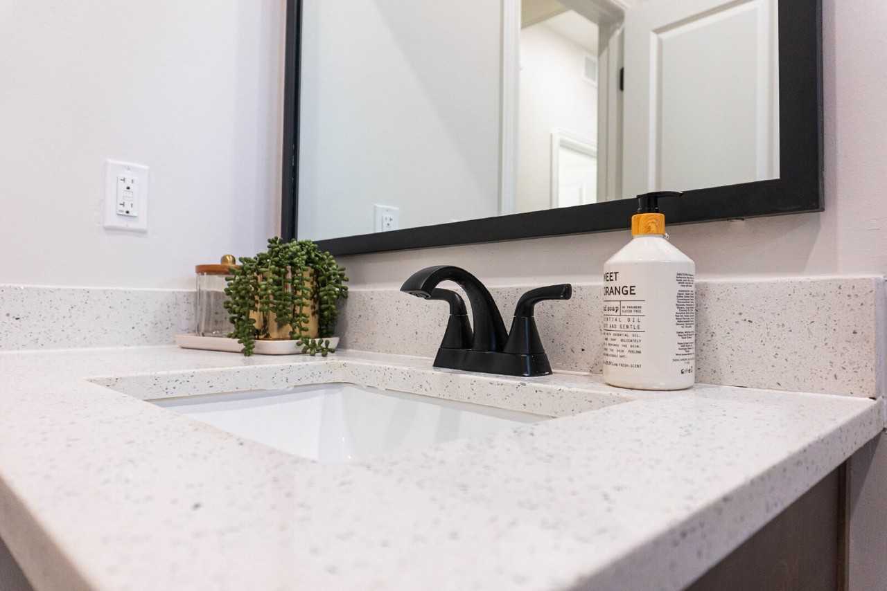 Apt #9 - Photo 7 of 10