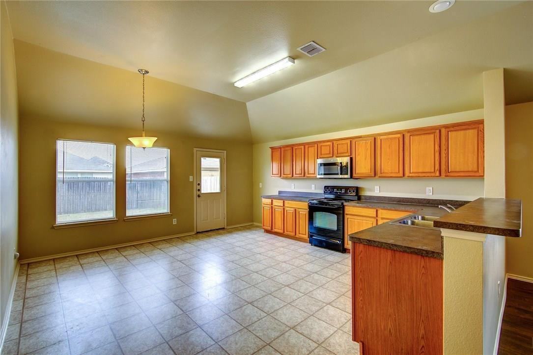8513 Prairie Wind Trl - Photo 7 of 29
