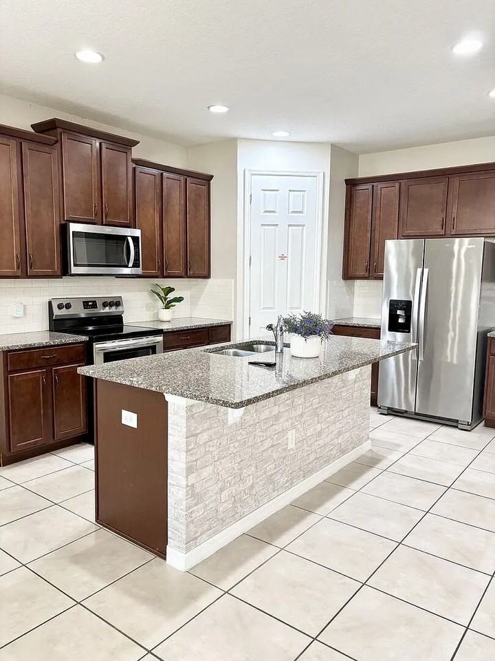 9017 Flamingo Key Way - Photo 6 of 32
