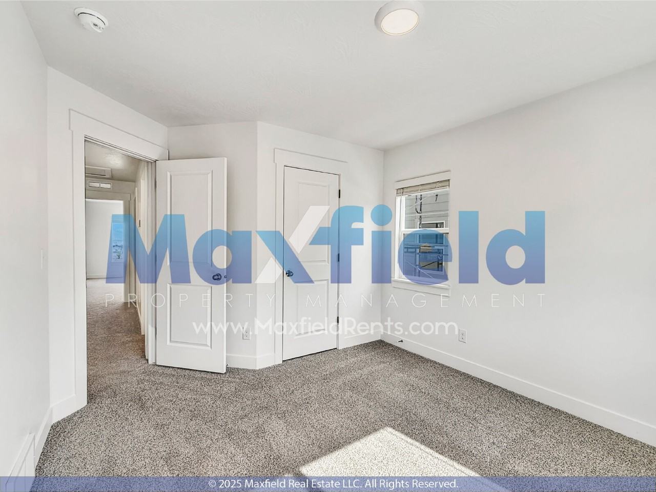 1376 N Meadow Ln - Photo 2 of 20