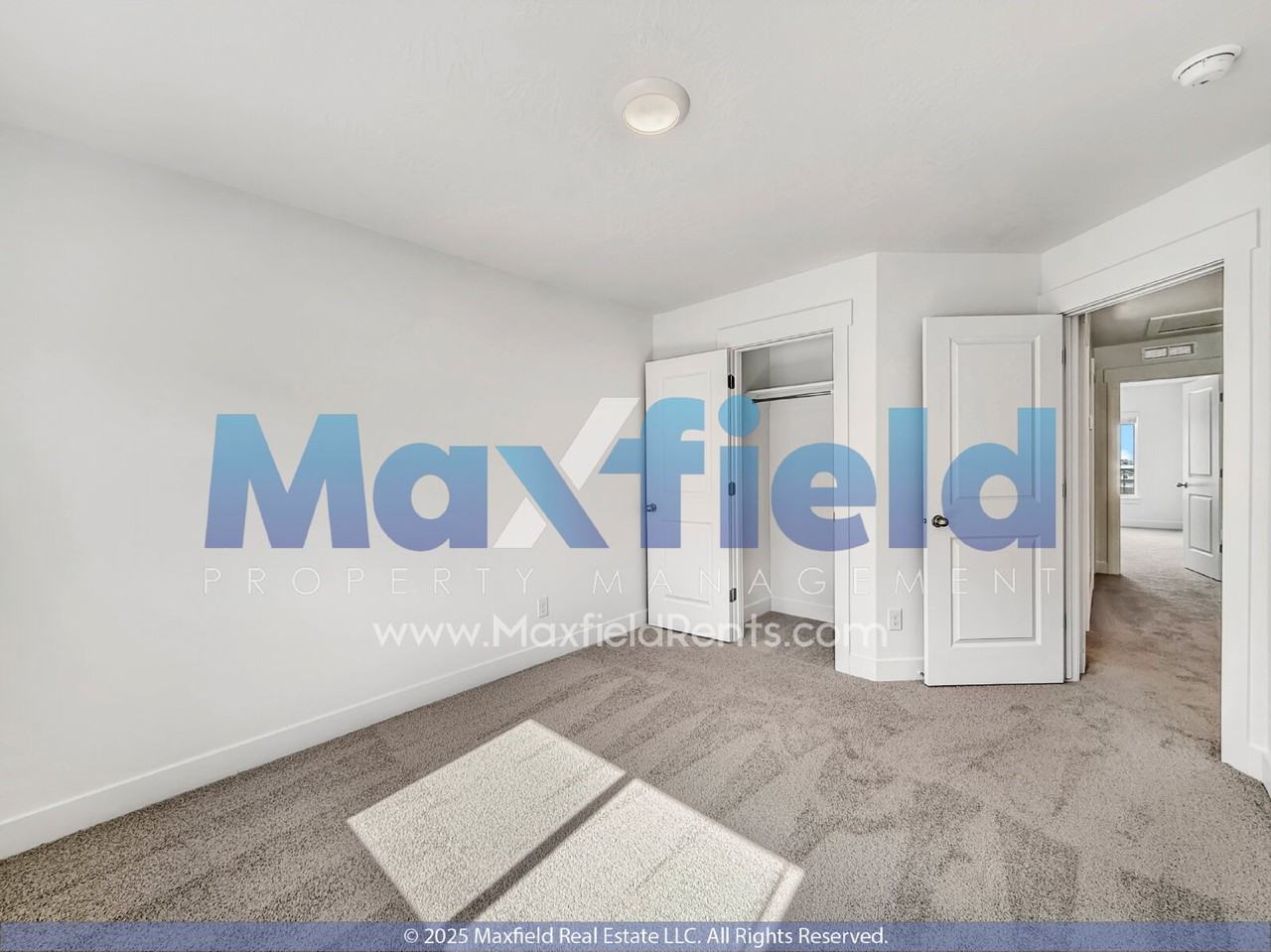 1376 N Meadow Ln - Photo 3 of 20