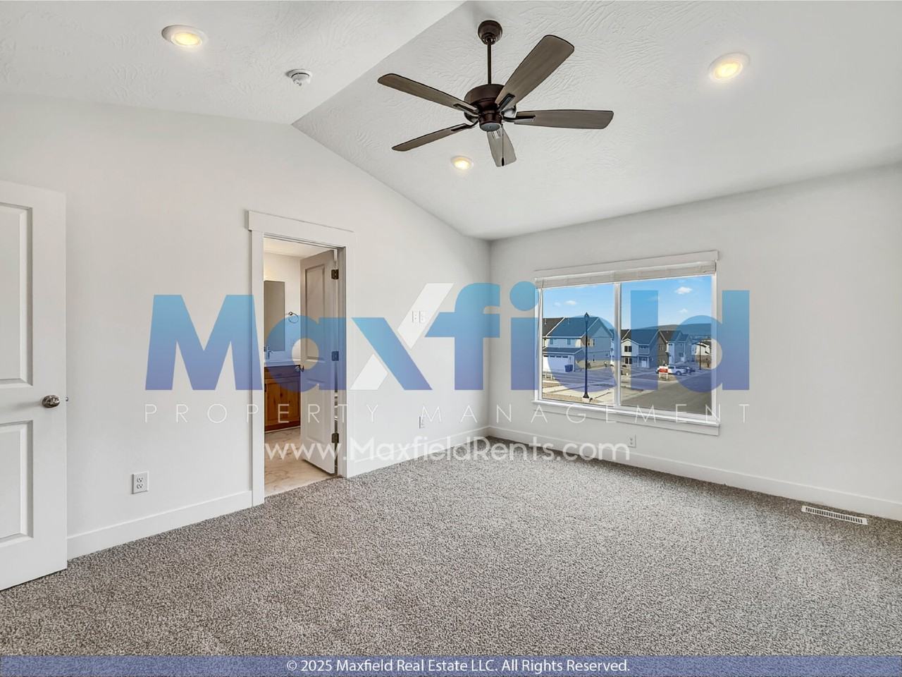 1376 N Meadow Ln - Photo 5 of 20